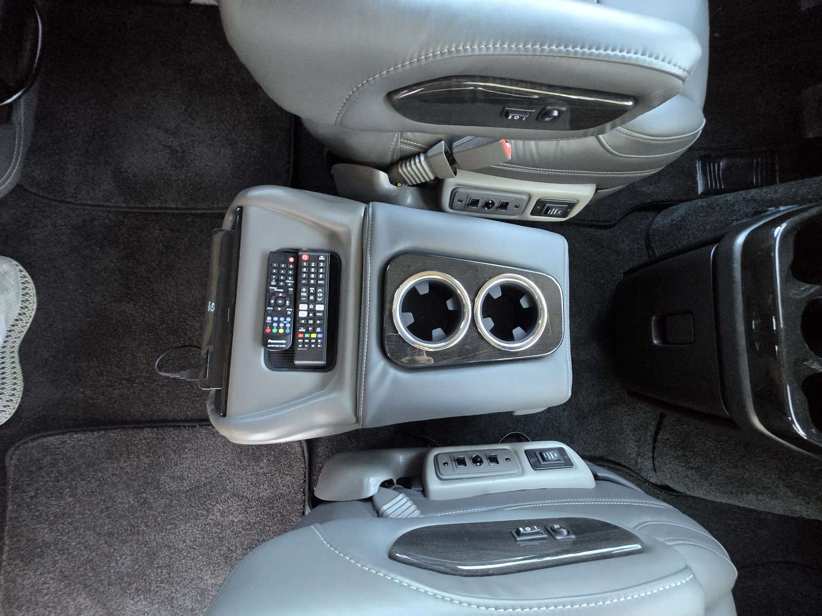 Center Console & Media